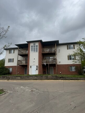 137 S Scott Blvd Unit 137, Iowa City, IA 52245