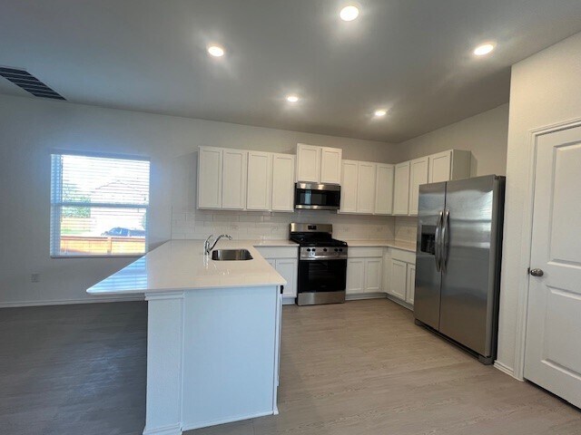 153 Cibolo Creek Loop, Bastrop, TX 78602 - photo 2