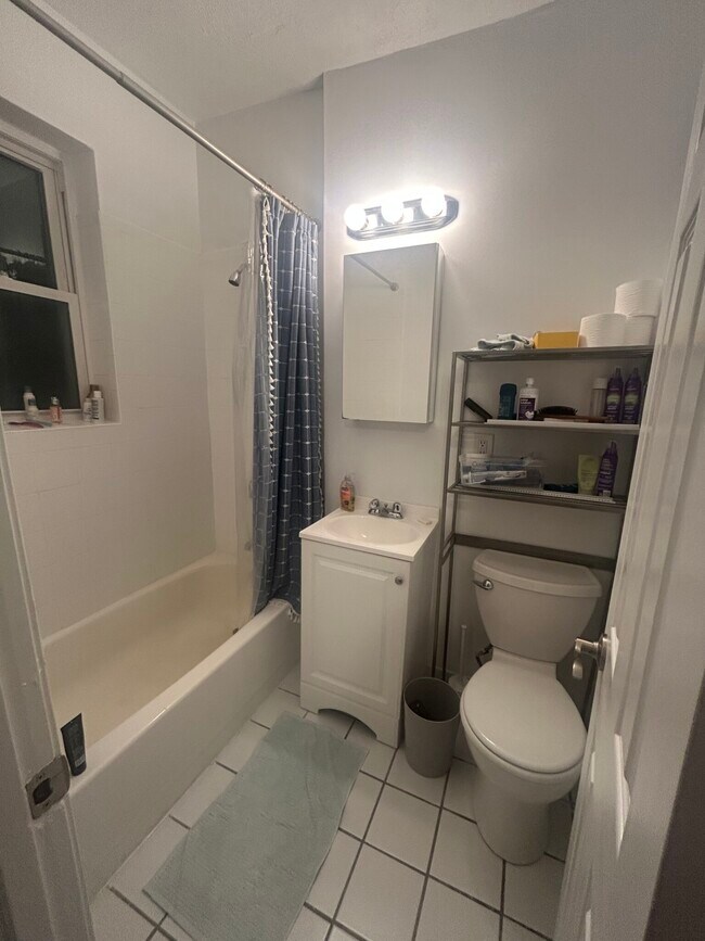 126 Warren St unit 4, Boston, MA 02119 - photo 5