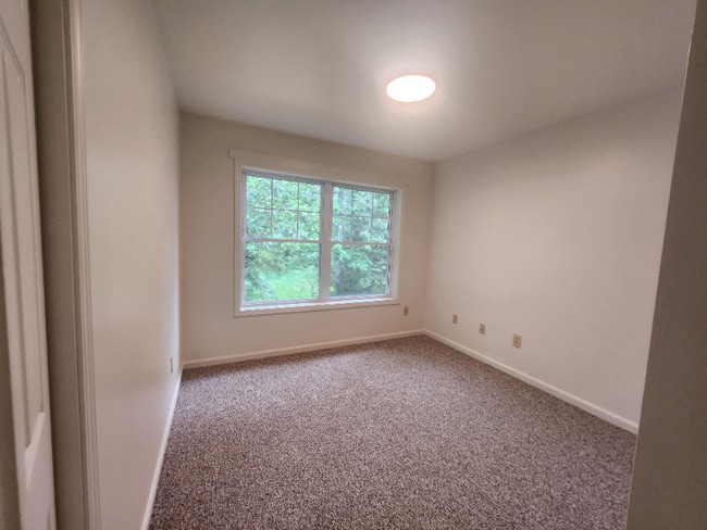 12 Starflower Ln, Brunswick, ME 04011 - photo 6