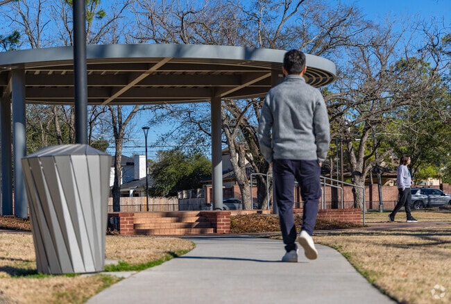 Well-maintained trails provide an ideal setting for jogging or cycling, in Hilshire Village.