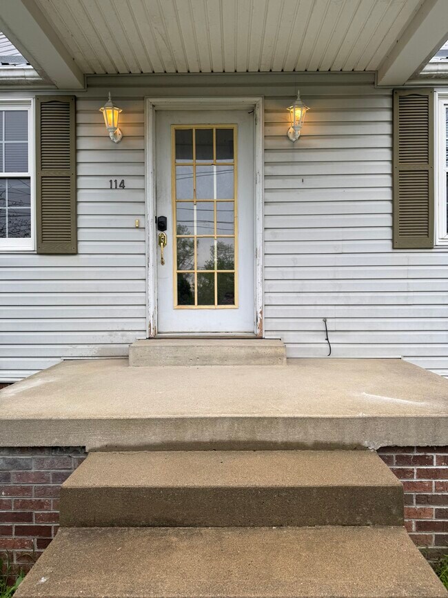 114 Edgemont Dr, Princeton, WV 24740 - photo 5