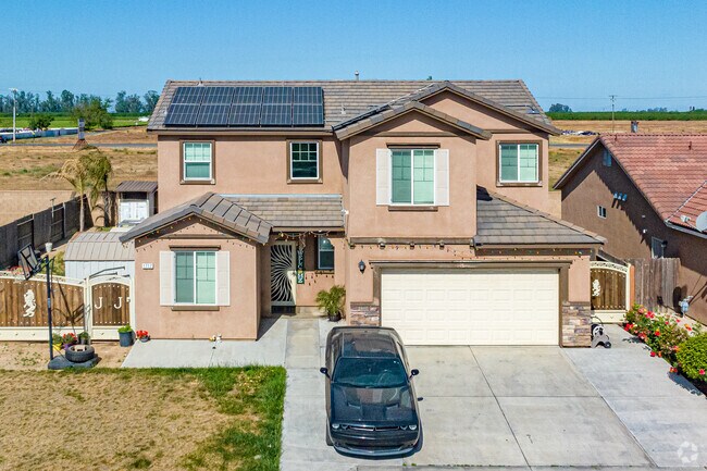 New contemporary homes are being built along the edges of Selma.