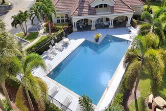 815 W Boynton Beach Blvd, Boynton Beach, FL 33426