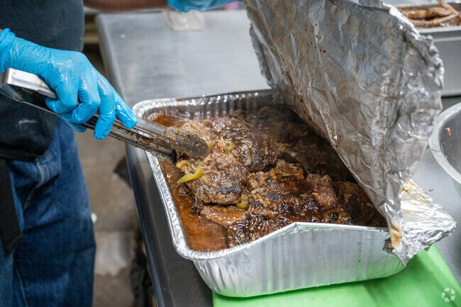 Oakman Boulevard Community residents can enjoy lamb chops or turkey chops at Midwest Grille.