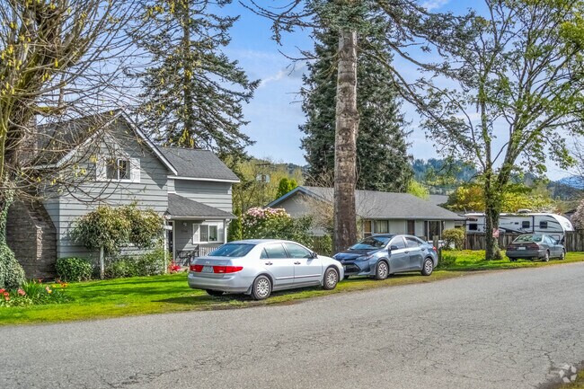 Bring your family to Preston and enjoy tranquility in the heart of your neighborhood.