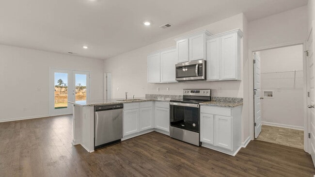 8592 Secretariat Dr, Lithonia, GA 30058 - photo 3