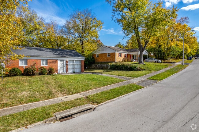 The average home in Highlands is roughly 1,476 square feet.