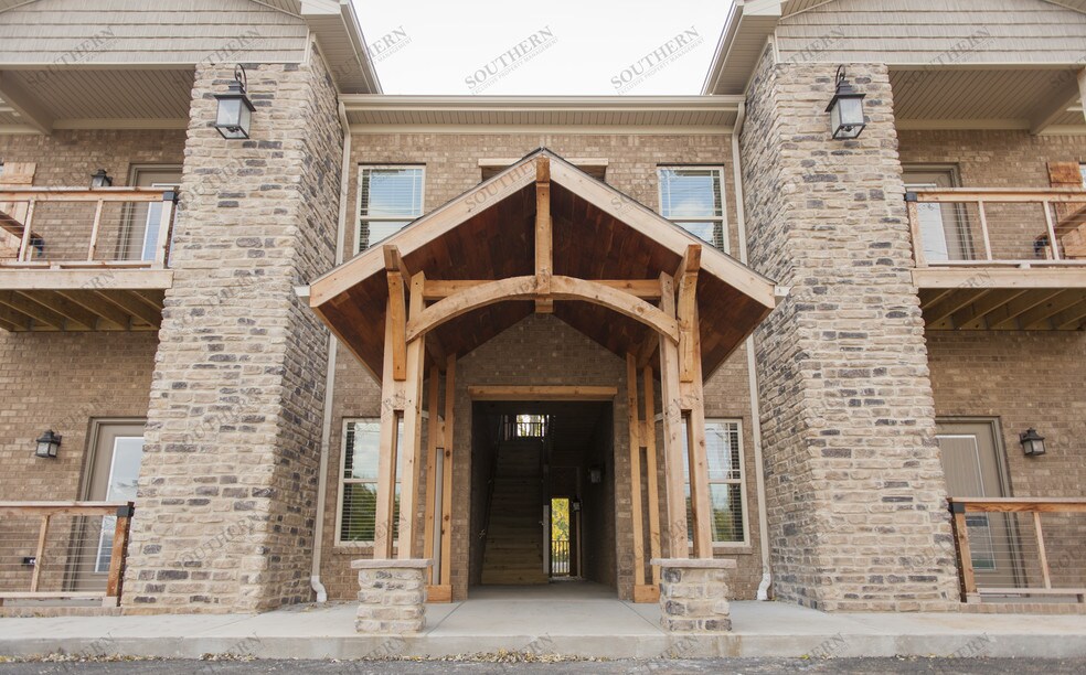 1607 & 1720 US 31W Bypass 1607 Us 31 Bypass W, Bowling Green, KY