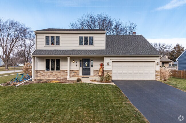 Split-level homes are very common home styles in Brook Crossing.