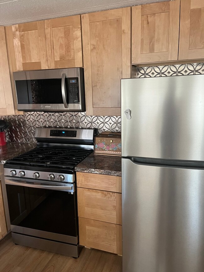 4841 92nd St N, St. Petersburg, FL 33708 - photo 6