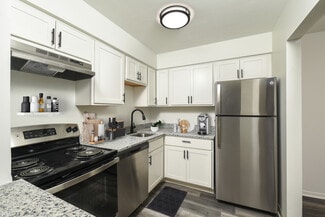 4450 Mobile Dr, Columbus, OH 43220