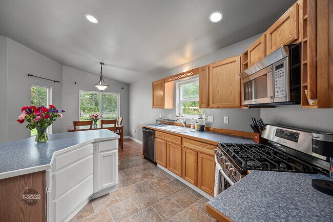 3220 S Donovan Dr, Wasilla, AK 99623 - photo 4