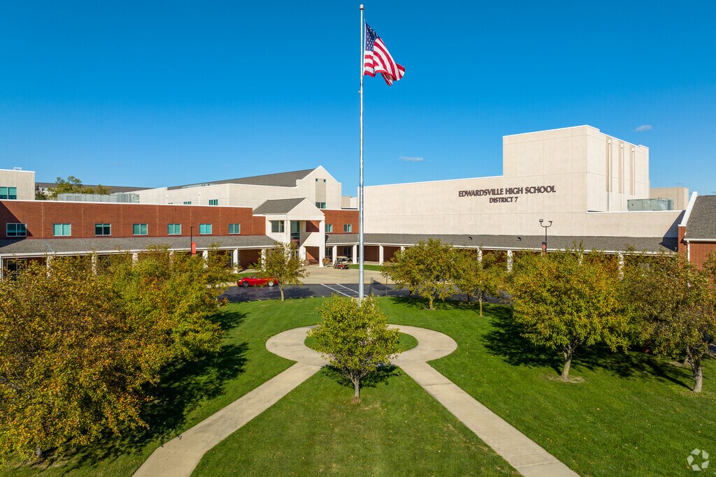 Edwardsville High School in Edwardsville IL Homes com Edwardsville High School in Edwardsville IL Homes com