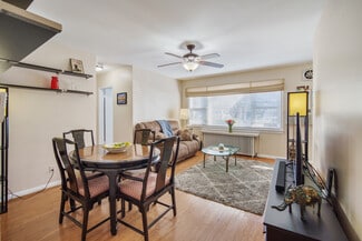 4803 Wellington Dr Unit 4, Chevy Chase, MD 20815