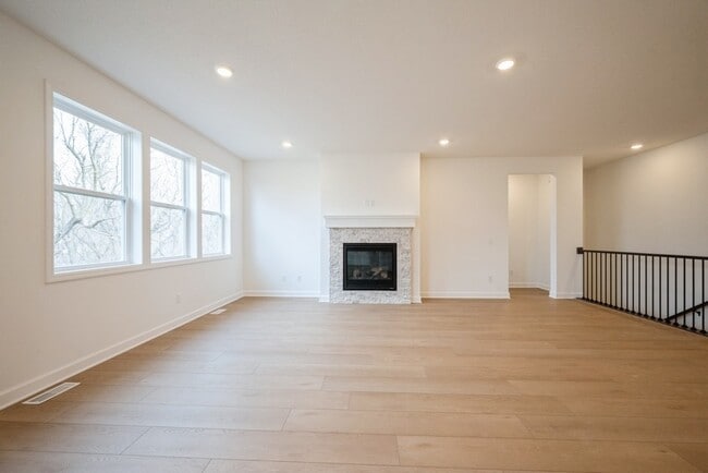 11405 Fieldstone Dr, Maple Grove, MN 55311 - photo 7