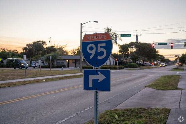 I-95 is located just a few minutes west of Lantana Pines.