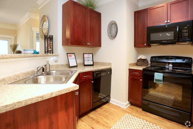 Riverside Parc, Atlanta, GA 30331 - photo 2