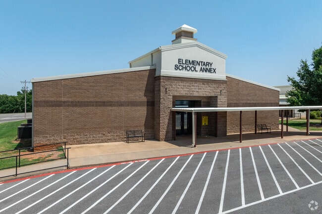 Sterling Elementary is the home of the Tigers.