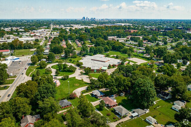 Cane Run Elementary School is 
not far from downtown Louisville.