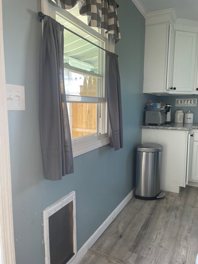 247 Chiswell Rd, Schenectady, NY 12304 - photo 4