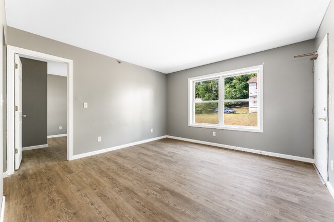 527 Grant Ave unit 301, Morgantown, WV 26505 - photo 6