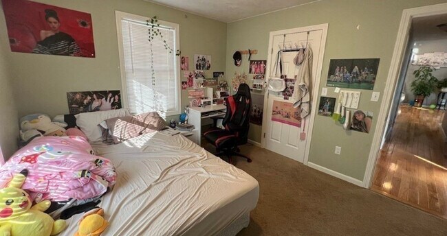 24 Manchester St unit 3BEDROOM IN A LOVELY, Fall River, MA 02721 - photo 6