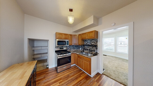 505 Nevada St, Toledo, OH 43605 - photo 2