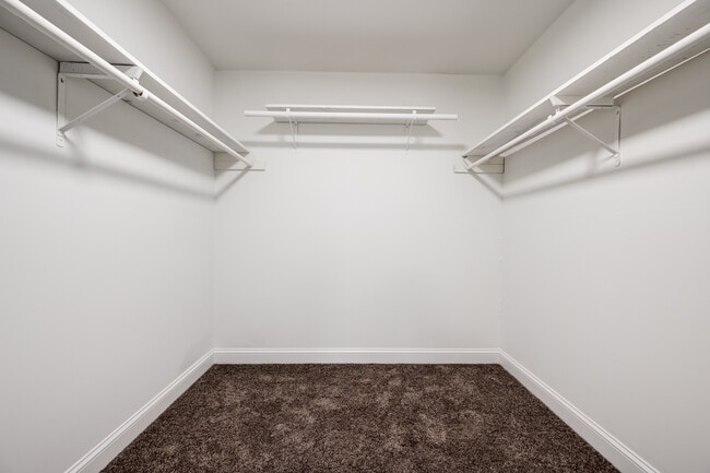 18 Signor St, East Hartford, CT 06108 - photo 4