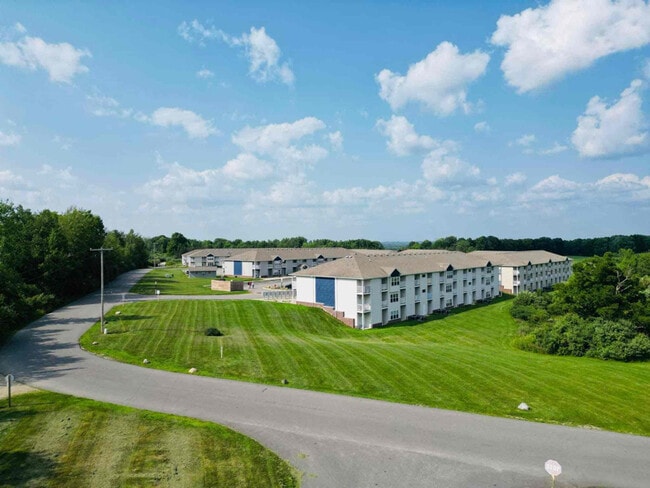 College Town Apartments, Big Rapids, MI 49307 - photo 3