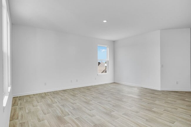 0 N Buck Creek Rd unit 38553078, Cumberland, IN 46229 - photo 5