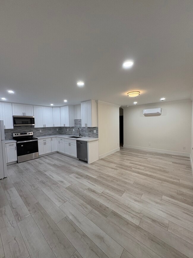 4619 Del Monte Ave unit 4619 Del Monte Ave, San Diego, CA 92107 - photo 4