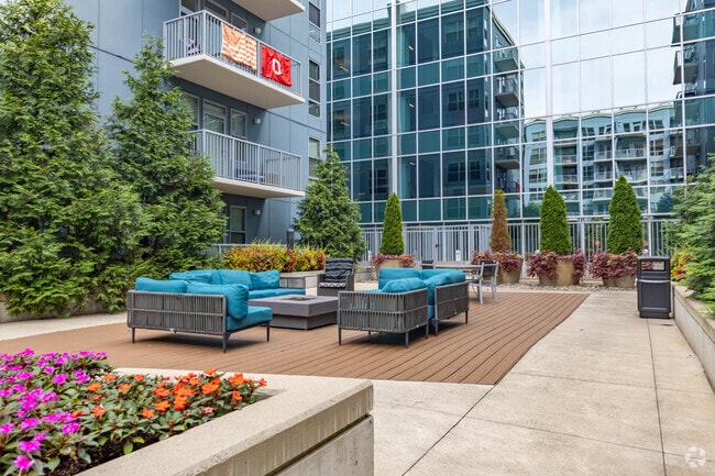 Radius At The Banks, Cincinnati, OH 45202 - photo 3