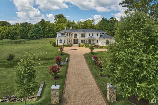 Come find your dream home in Carderock.