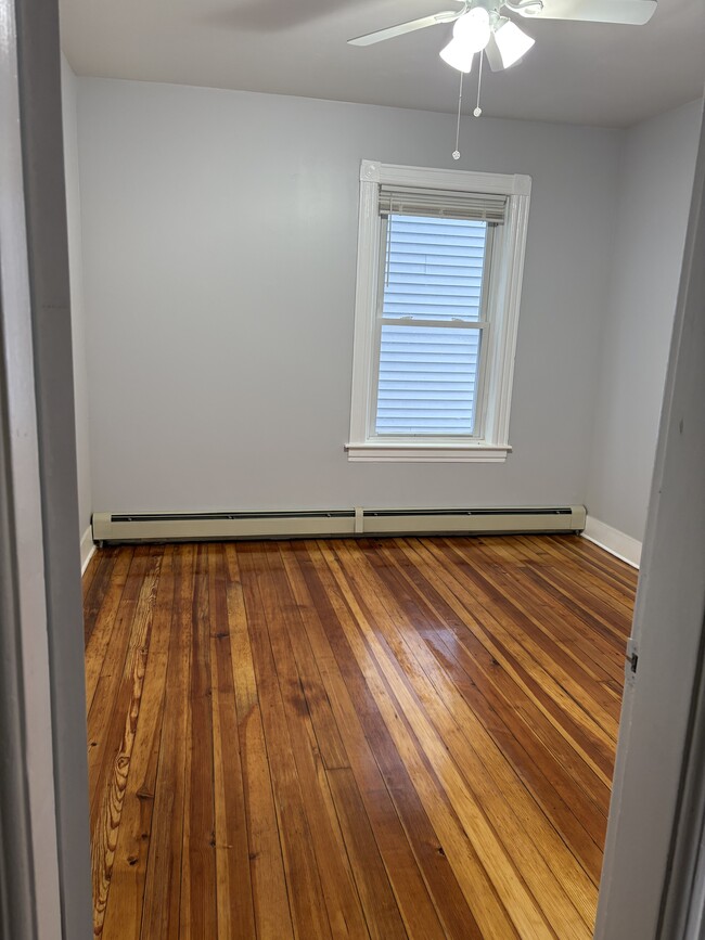 406 Pawtucket Ave unit 1st Floor Front, Pawtucket, RI 02860 - photo 7