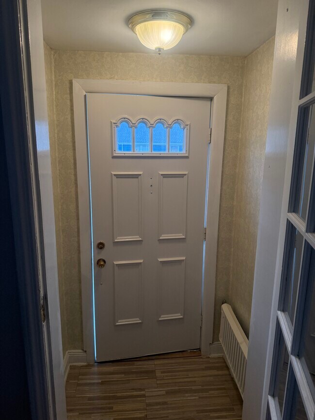 101 N Waldinger St, Valley Stream, NY 11580 - photo 5