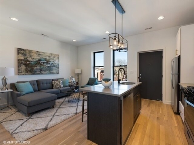 2344 W Huron St unit 1, Chicago, IL 60612 - photo 2