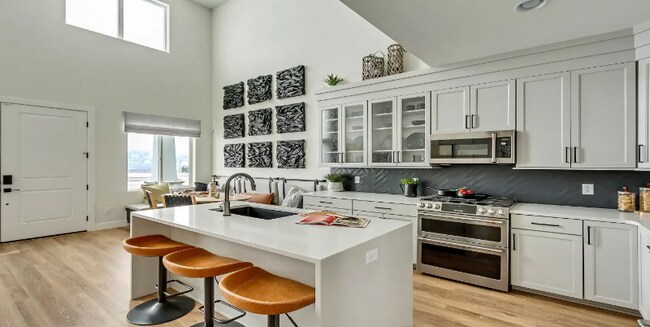 6911 S Static Peak Dr, West Jordan, UT 84081 - photo 4