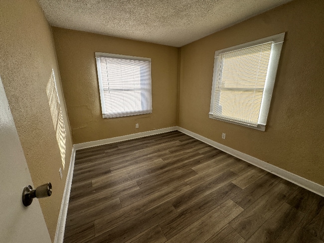 536 W Marshall Blvd, San Bernardino, CA 92405 - photo 5