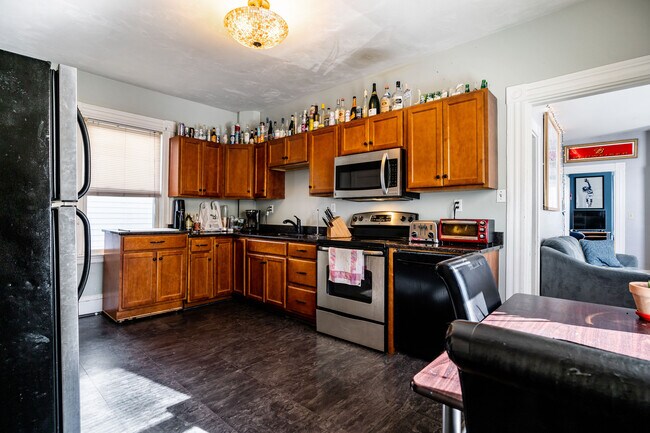 11 Reedsdale St unit 2, Allston, MA 02134 - photo 4