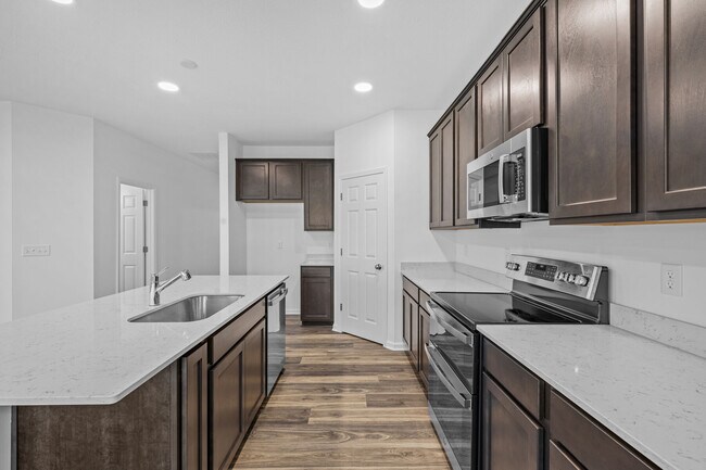 10715 Mangrove Dr unit 36461238, Indianapolis, IN 46239 - photo 3