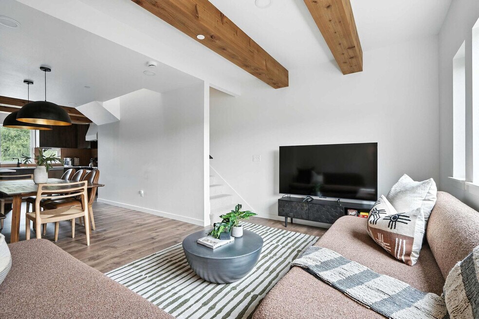 925 NE 23rd Ave unit ID1309839P, Portland, OR 97232 - photo 1