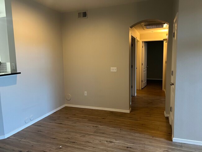 Biltmore Square Apartments unit 143, Phoenix, AZ 85016 - photo 7