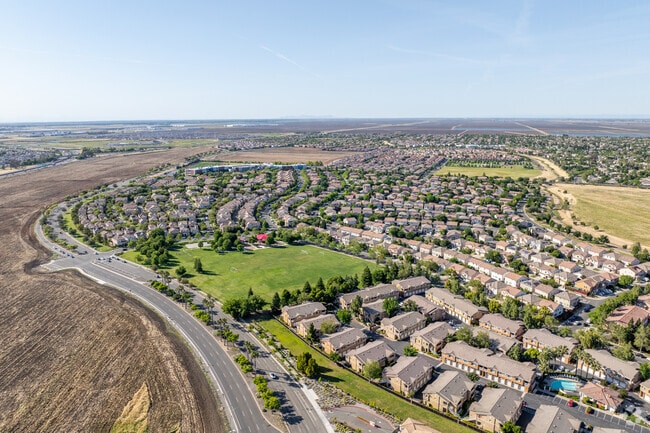 Breathe in the beauty of Natomas Creek.