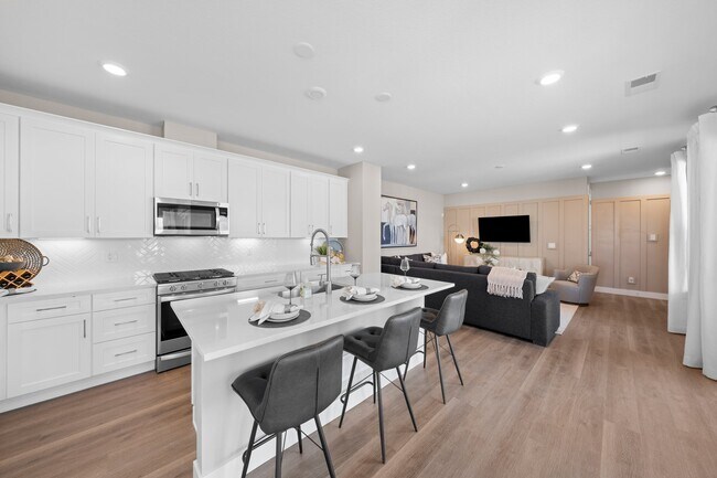 7046 Watercress Dr unit 36860570, Littleton, CO 80125 - photo 2