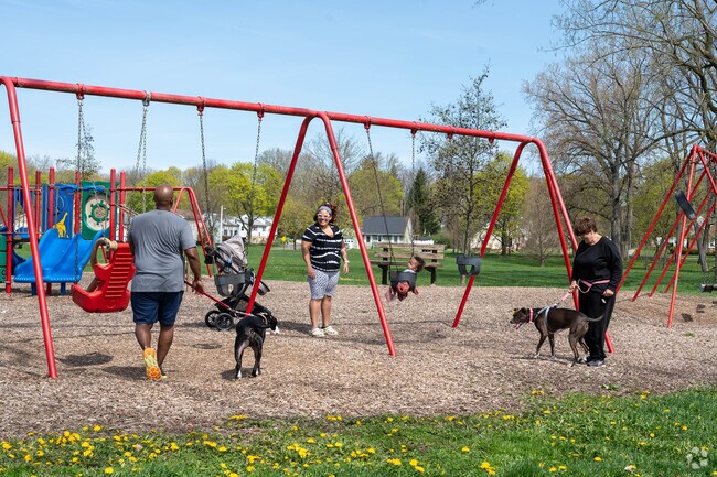 Enjoy the day at Hardesty Park in Wallhaven.