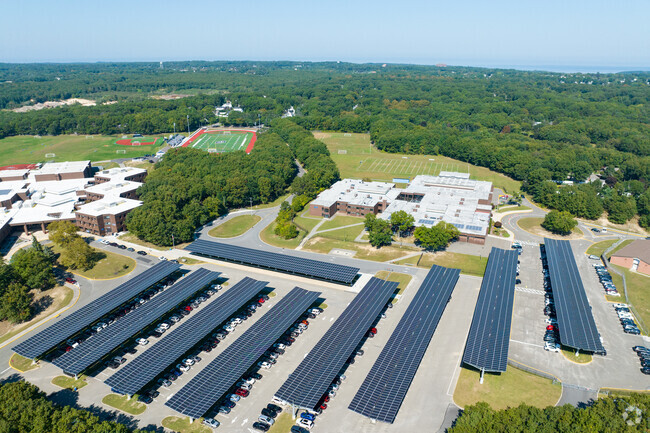 NID 537910 Accompsett Elementary  is just next to Accompsett Middle and Smithtown West High.