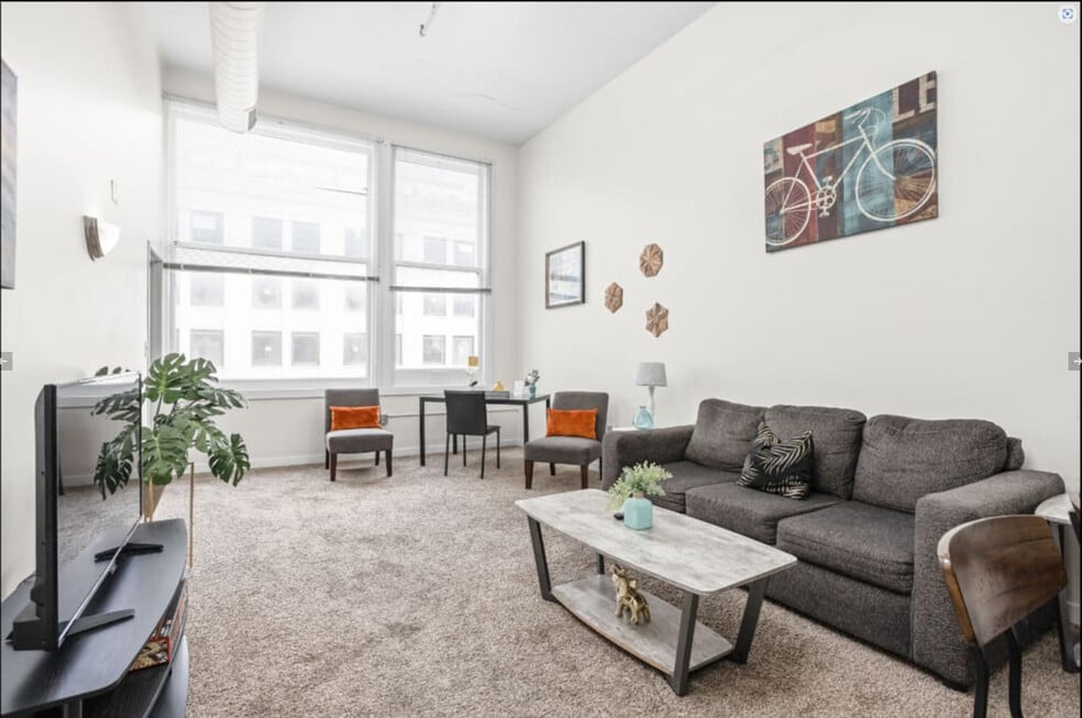 50 N Illinois St unit ID1014591P, Indianapolis, IN 46204 - photo 1