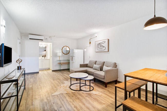 Acadian Crossing/Utilities Included, Lafayette, LA 70501 - photo 5