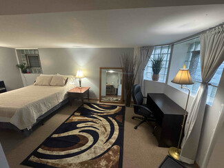 3711 N Troy St Unit Garden Suite, Chicago, IL 60618